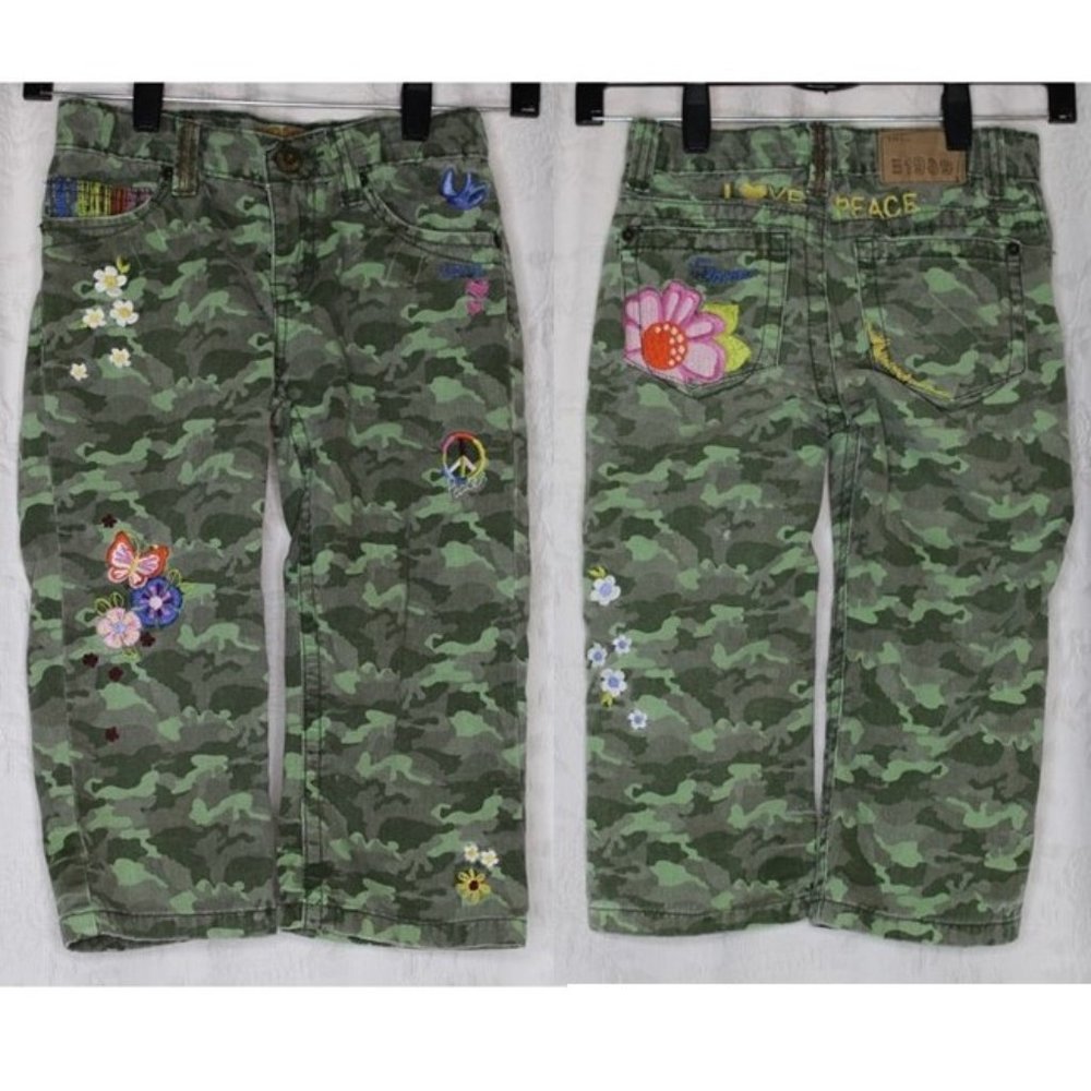 Est.1989 Camo Embroidered Girls Jeans Capri Size 6X/7 Adjustable Love Bird Heart